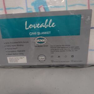 Vintage Loveable Crib Blanket teddy bear 36"x45" Nylon Trim Polyester Acrylic